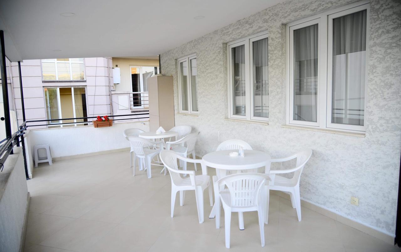 Gng Apartment Тбилиси Екстериор снимка
