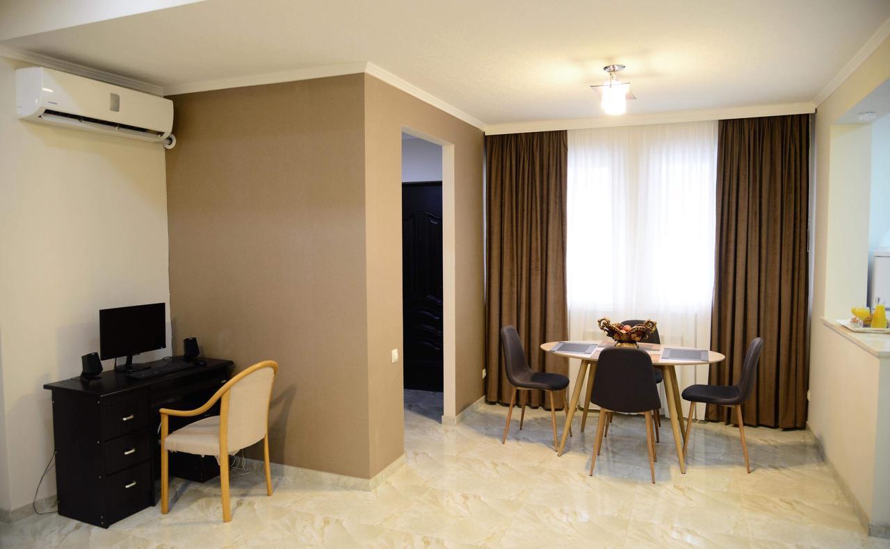 Gng Apartment Тбилиси Екстериор снимка