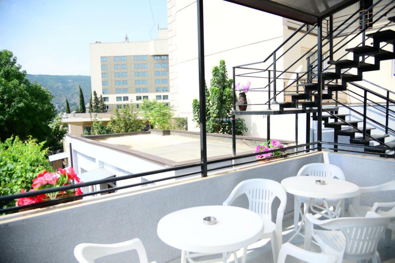 Gng Apartment Тбилиси Екстериор снимка